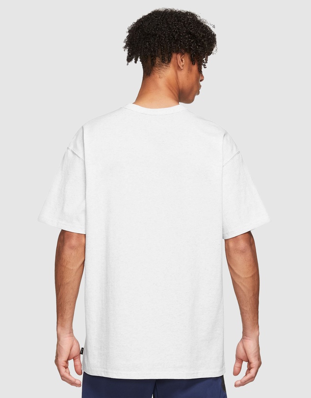 Nike - Sportswear Premium Essentials T-Shirt
