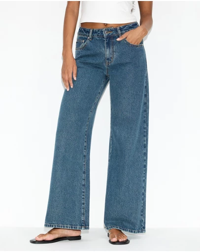 Dazie - Kingston Low Rise Wide Leg Jeans