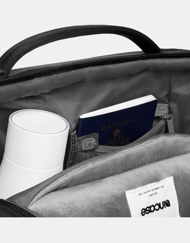 Incase - A.R.C Tech Tote
