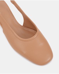 Miss Sofie - Notch Heels