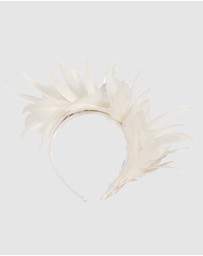 Max Alexander - Modern Cream Racing Fascinator