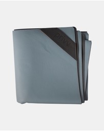 porter green - privv | vegan leather waterproof picnic rug