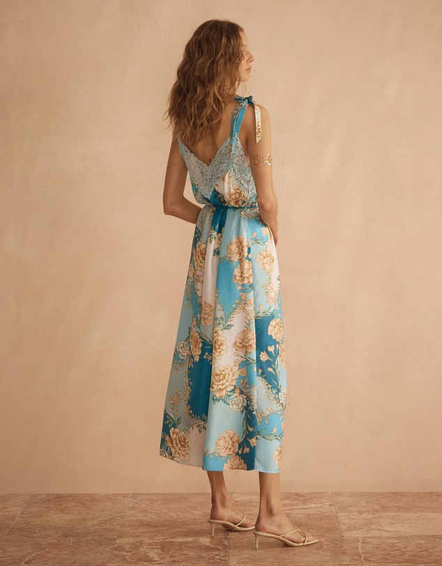 AUR OCEA - Silk V Slip Dress