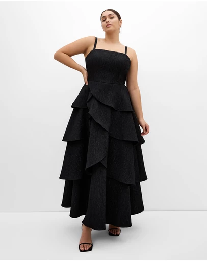 City Chic - Plus size Elizabeth Tiered Frill Maxi Dress - black