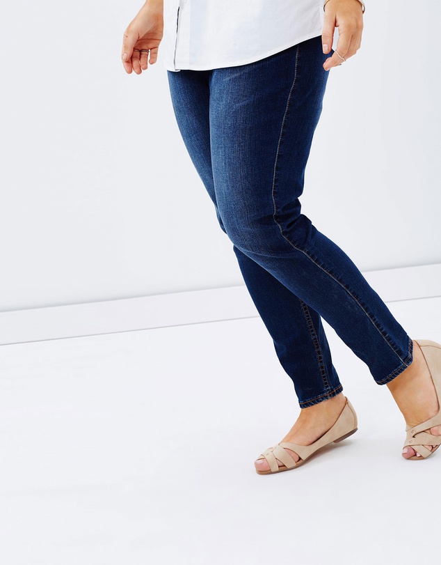 Love Your Wardrobe - Dark Wash Jeans