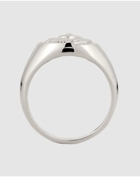 Kuzzoi - ICONIC EXCLUSIVE - Signet Ring with Spiral Shell Emblem in 925 Sterling Silver