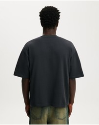 Cotton On - Cropped Fit T-Shirt