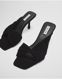 Country Road - Cleo Heel