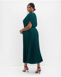City Chic - Plus size Elia Pleat Dress - emerald