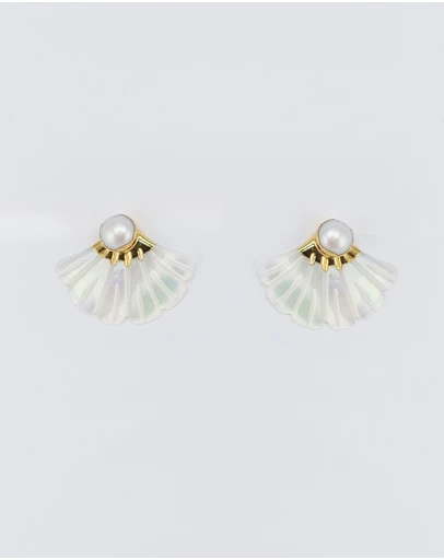 Izoa - Fan Pearl Stud Earrings
