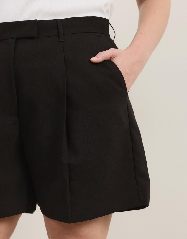 Atmos&Here Curvy - Everlee Tailored Shorts