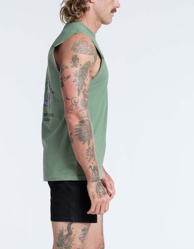Vacancy Co - Peace & Leisure Tank