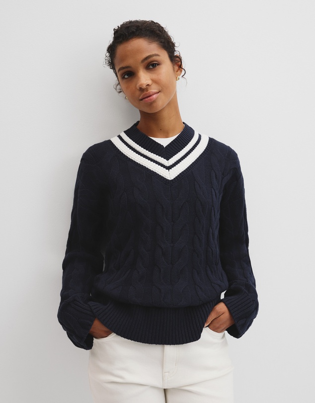 Country Road - V-neck Cable Knit