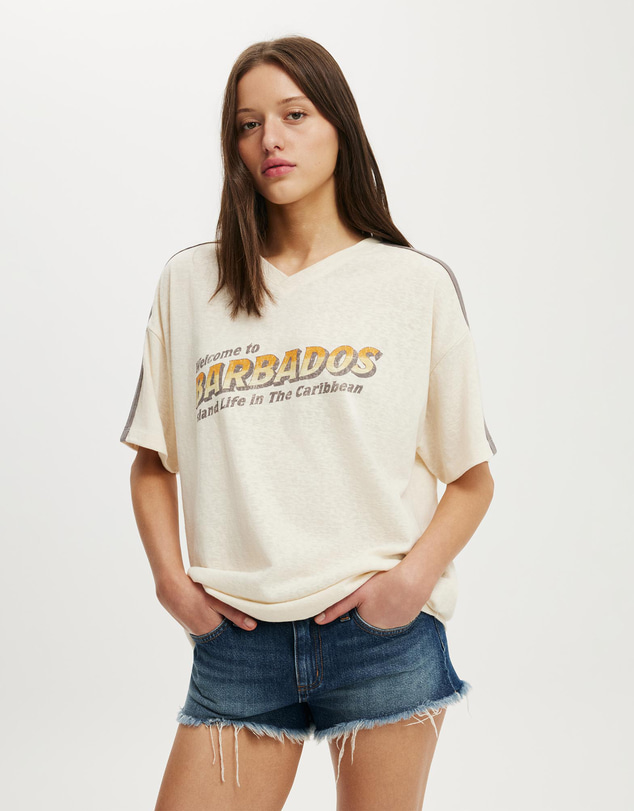 Cotton On - V Neck Vacay Graphic Tee
