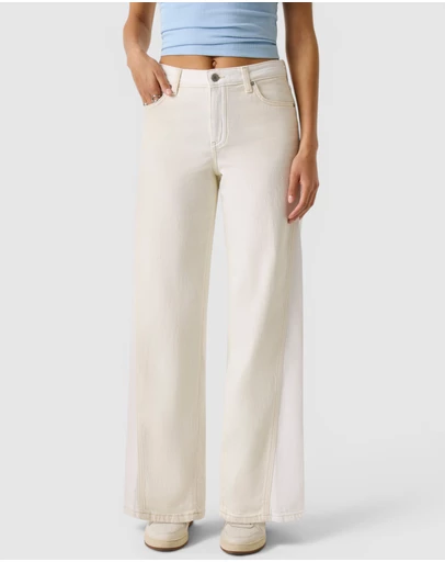 GUESS Jeans - GUESS JEANS G11 Wide Leg High-Rise Twisted Jeans