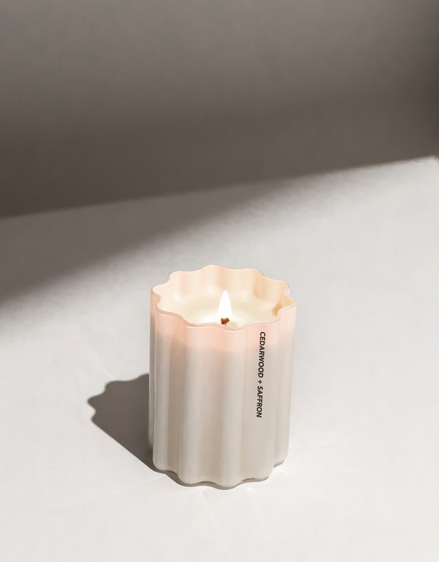 Fazeek - Wave Soy Candle - Cedarwood and Saffron