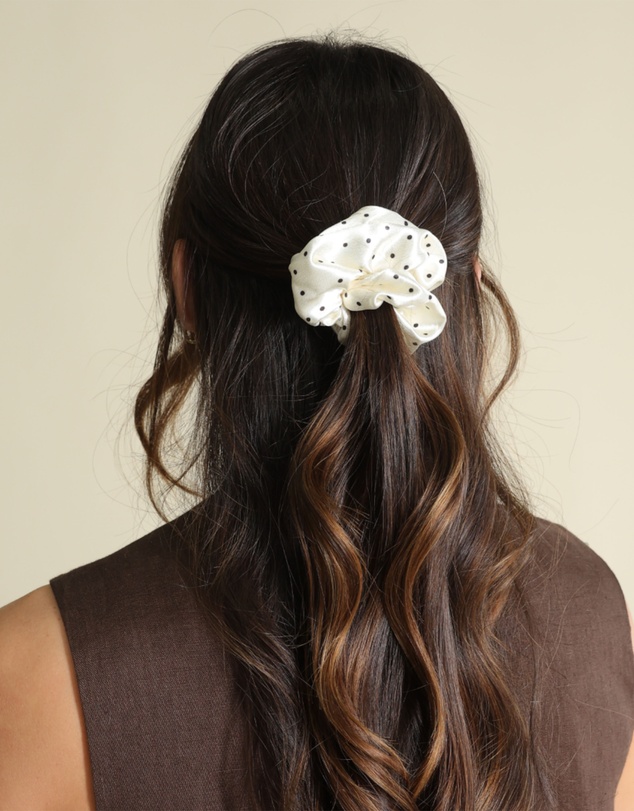 Morgan & Taylor - Mara Scrunchie Set in White