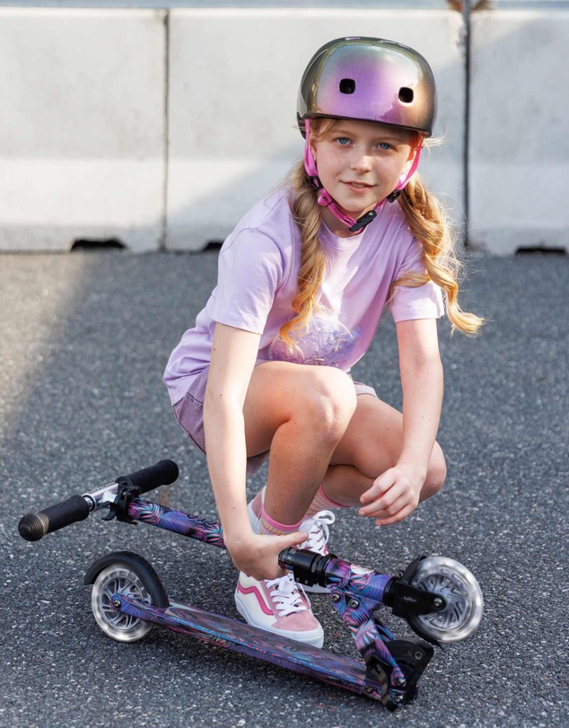 Micro Scooters - Micro Sprite Art Collection 2 Wheel Folding Scooter with LED wheels