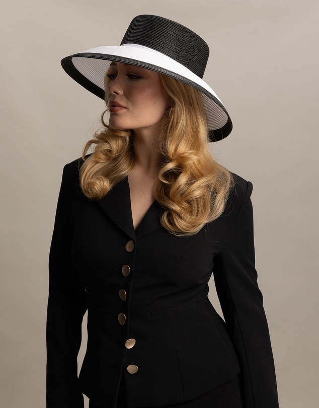 Morgan & Taylor - Kartia Racewear Droop Hat in White & Black