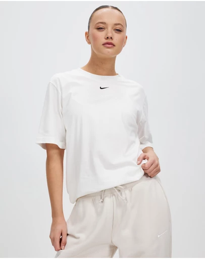 Nike - Sportswear Woman's Essential T-Shirt
