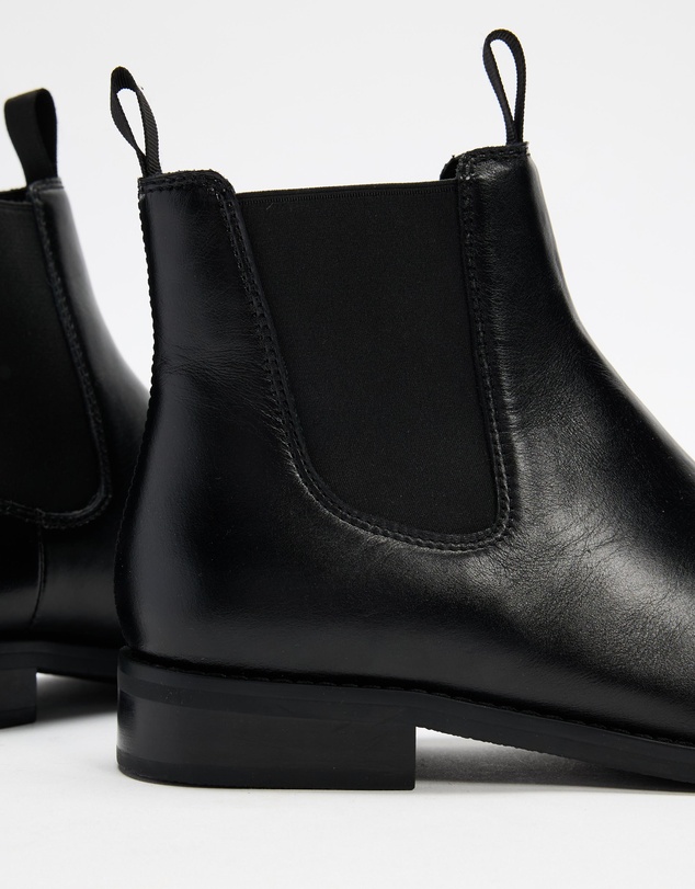 AERE - Mens Leather Chelsea Boots