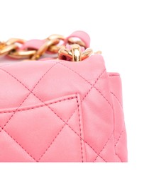 Pre-Loved by Azura Reborn - Pre-Loved chanel Quilted Leather Bag with Chain Detail Elegant Shoulder or Crossbody Accessory