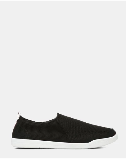 Vionic - Malibu Slip-On Sneaker - Black Waffle Knit