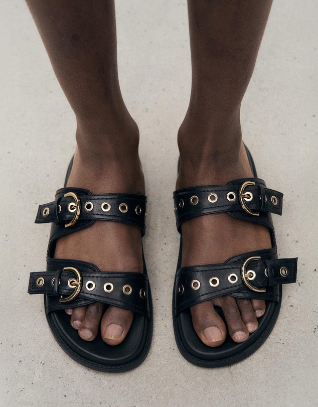 M.N.G - Petra Slides