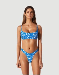 Form and Fold - The 90s Staple Bottom