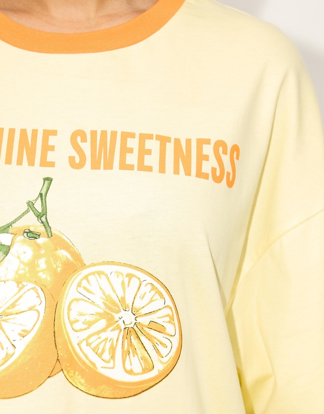 Dazie - Oj Oversized Graphic Tee
