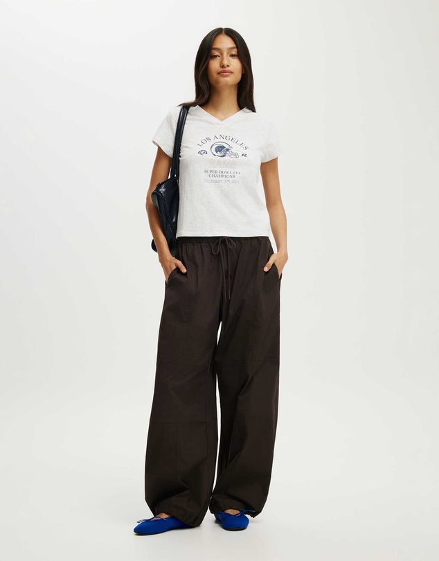 Cotton On - The Lcn V Neck Original Graphic Tee