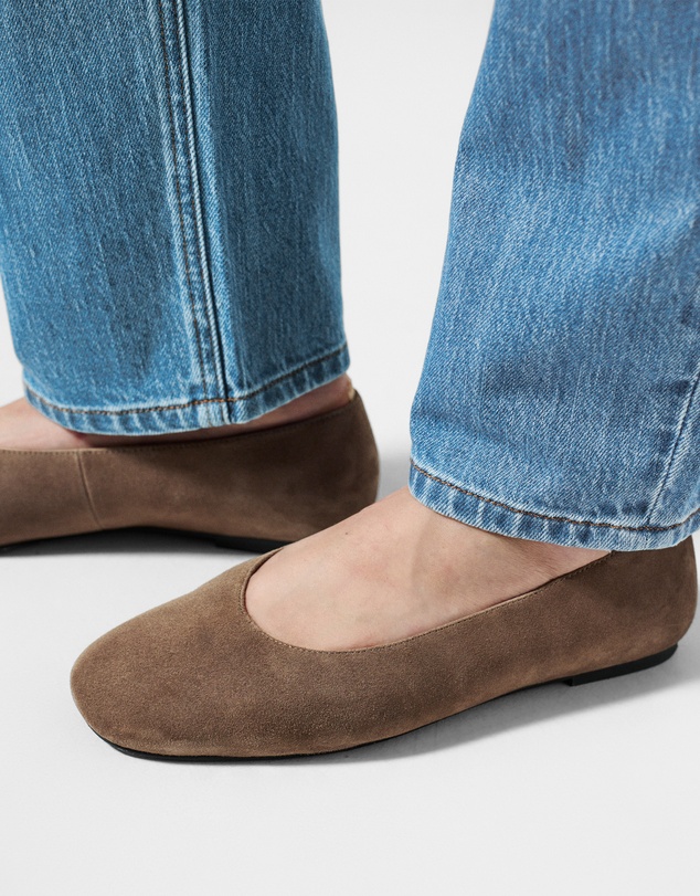 Commonry - Aspen Suede Ballet Flat