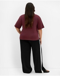 City Chic - Plus size Copenhagen Studio Cotton Tee - wildberry