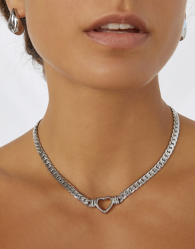 Arms Of Eve - Valentine Necklace - Silver