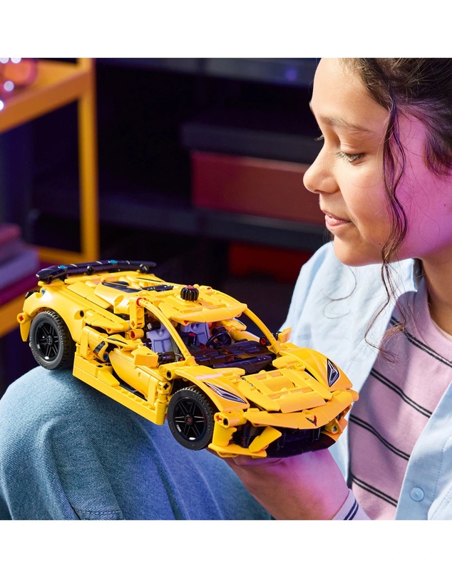 LEGO - 42205 Chevrolet Corvette Stingray Car