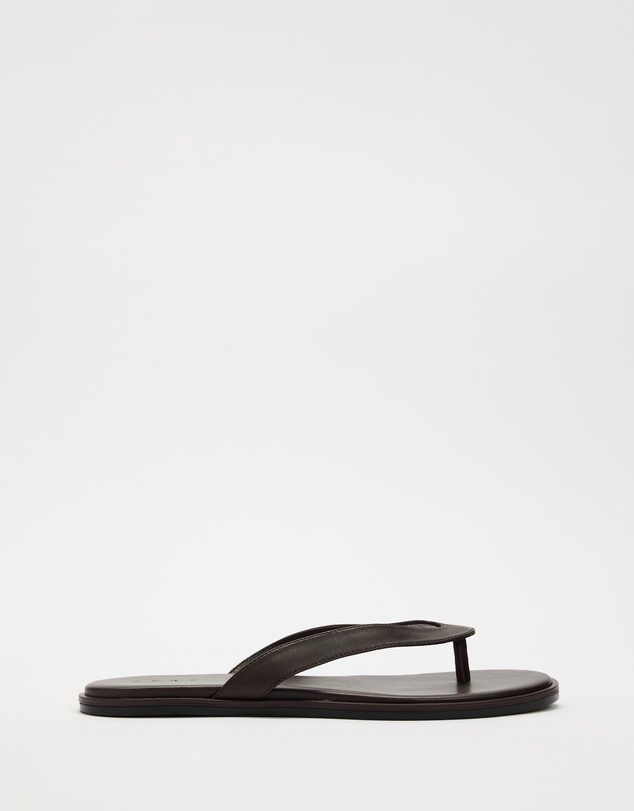 AERE - Round Toe Leather Thongs - Women's