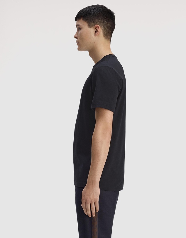 Fred Perry - Outline Laurel Wreath T-Shirt