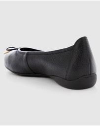 Easy Steps - Azaria
