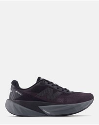 New Balance - FuelCell Rebel v5 (Wide Fit) - Women's