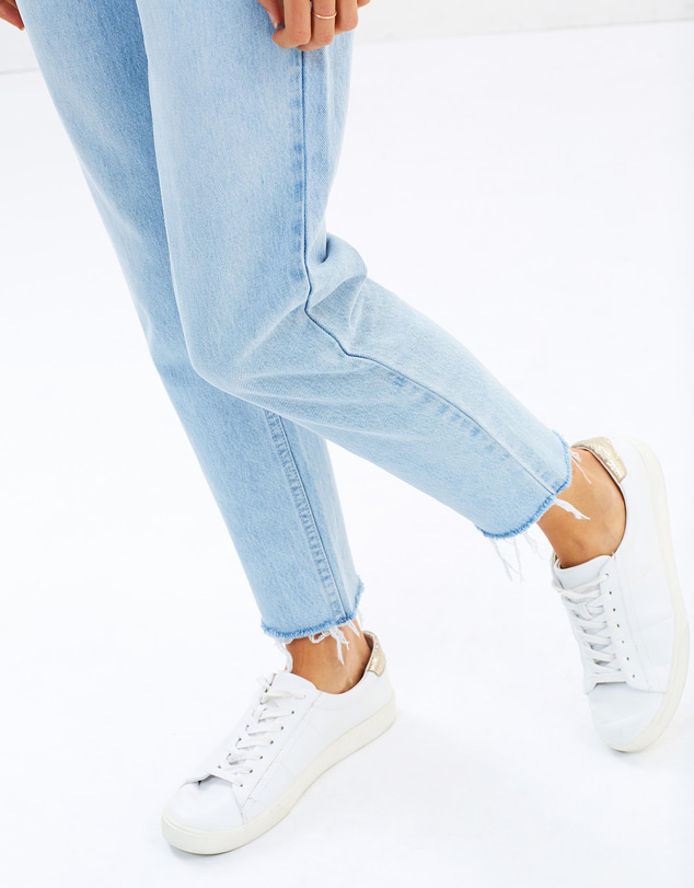 Assembly Label - Fray Jeans