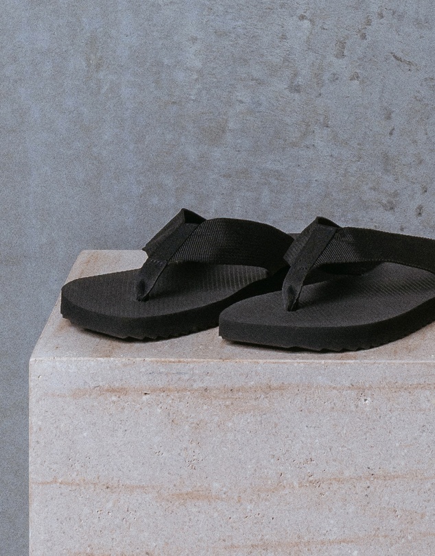 La Tribe - Canvas Thongs