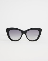 Salvatore Ferragamo - SF1022S