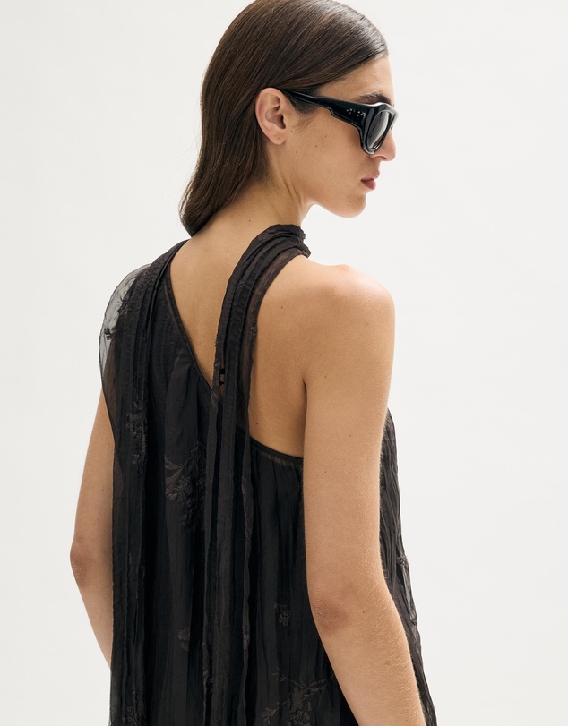 Minima Esenciales - Mila Embroidered Plisse Sheer Top