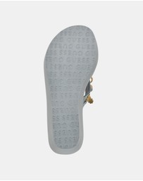 GUESS - Sutton Wedge Sandals