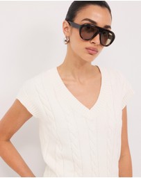 Calli - Leo Wool Blend Cable Knit Vest