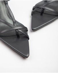 RAID - Layne Pointed Toe Kitten heeled sandals in Black