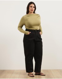 Atmos&Here Curvy - Etta Boat Neck Draped Top