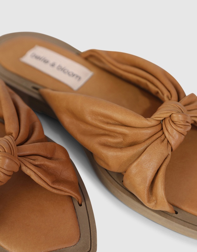 Belle & Bloom - You & I Knot Detail Slides