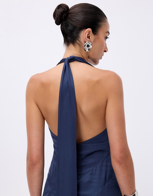 Minima Esenciales - Daphne Halter Scarf Maxi Dress
