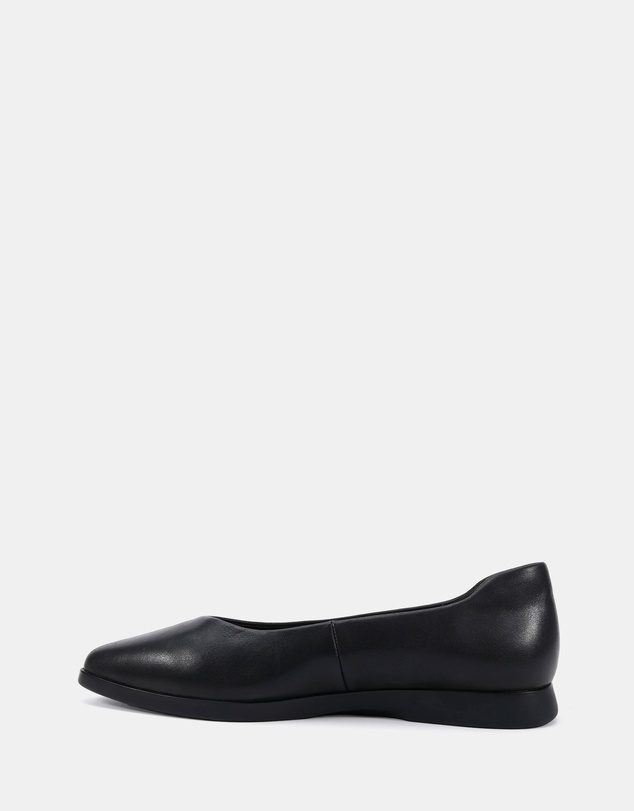 Clarks - Ursa Black